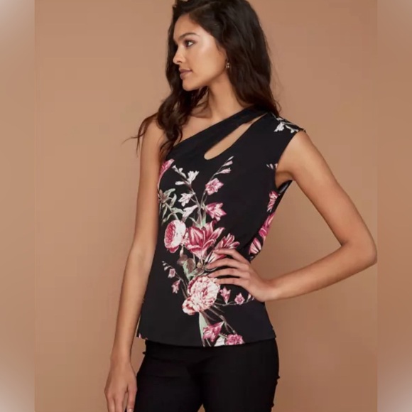 Le Chateau Knit Crepe One Shoulder Top - Picture 1 of 3